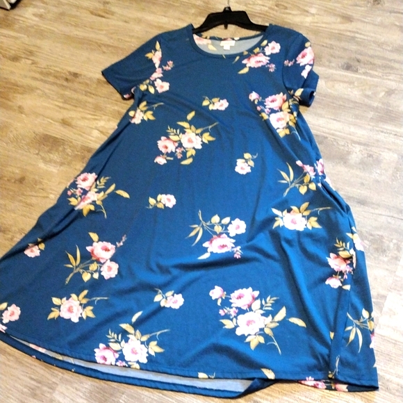 LuLaRoe Dresses Lularoe Tshirt Teal Flowered Dress Size Large